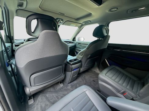 Used 2026 Kia EV9 Land image 22