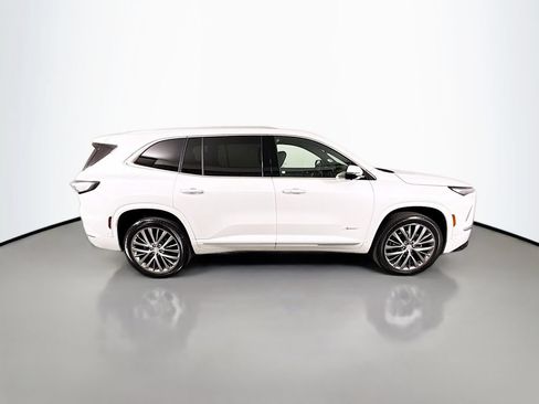 Used 2025 Buick Enclave Avenir w/ Super Cruise Package FWD image 8