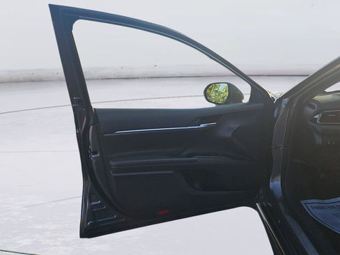 Used 2024 Toyota Camry SE FWD image 12
