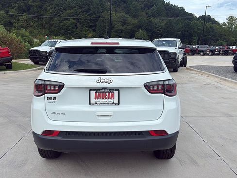 Used 2025 Jeep Compass Sport AWD/4WD image 7