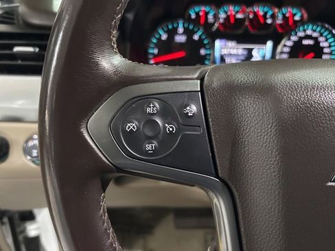 Used 2018 Chevrolet Suburban LT AWD/4WD image 29