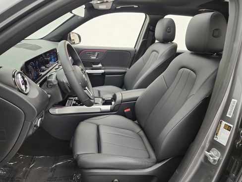 Used 2023 Mercedes-Benz GLB 250 image 15
