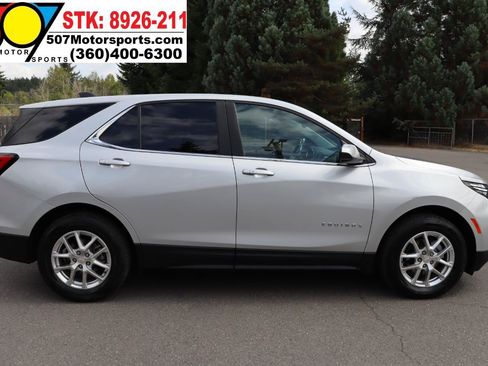 Used 2022 Chevrolet Equinox LT w/ Driver Convenience Package AWD/4WD image 5
