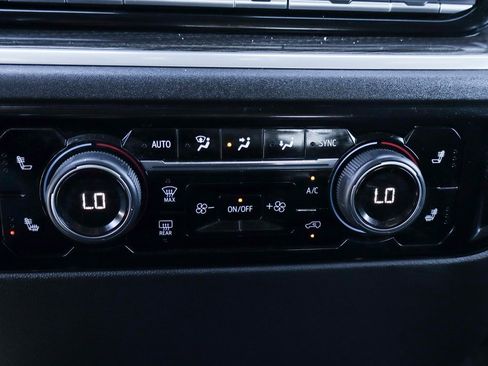 Used 2025 Chevrolet Silverado 3500 LT w/ Convenience Package image 37