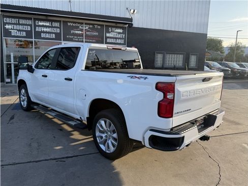 Used 2019 Chevrolet Silverado 1500 Custom w/ Custom Max Trailering Package AWD/4WD image 12