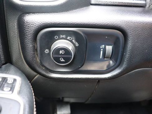Used 2024 RAM 2500 Big Horn AWD/4WD image 25