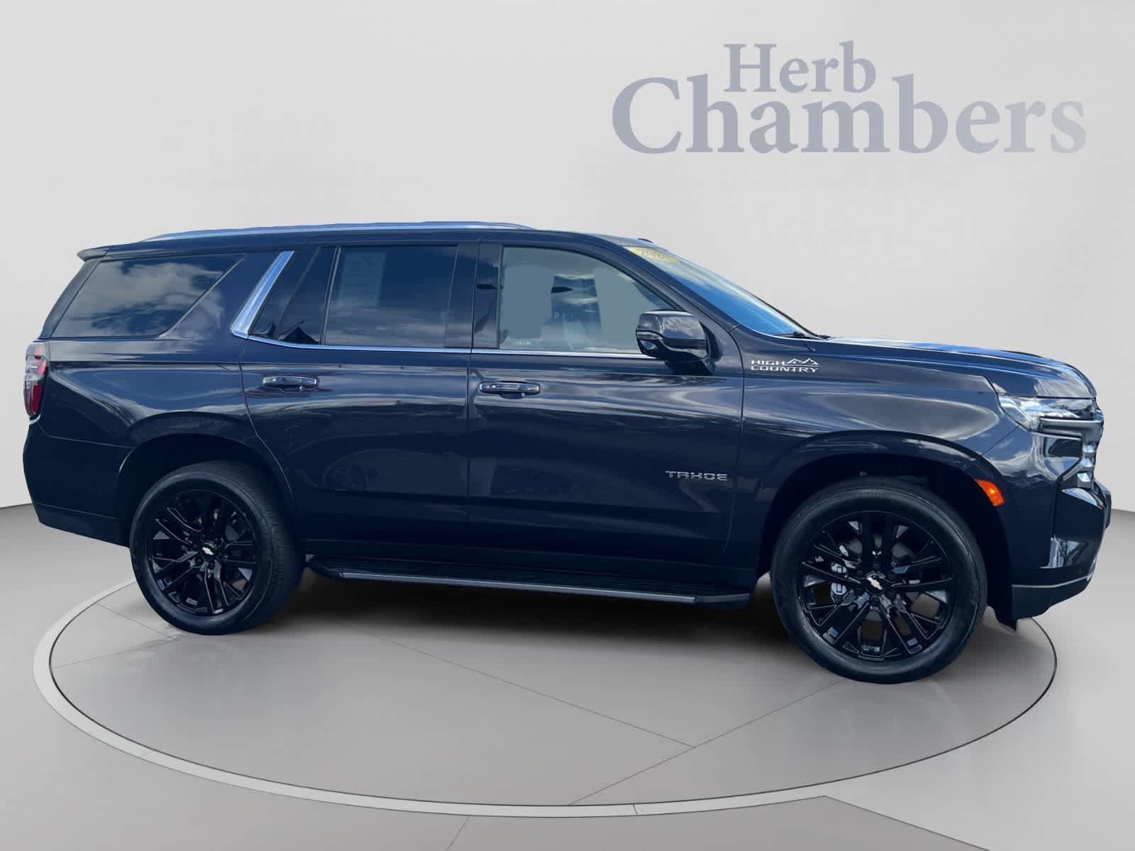 Used 2024 Chevrolet Tahoe High Country AWD/4WD image 5