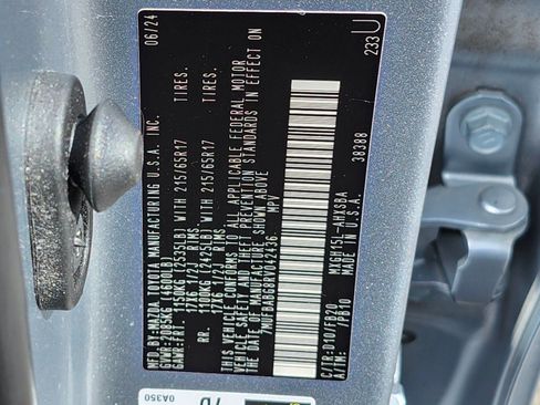 Used 2024 Toyota Corolla Cross AWD Hybrid image 33
