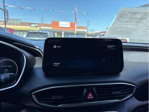 Used 2022 Hyundai Santa Fe SEL w/ Convenience + Premium Package FWD image 18