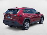 Used 2020 Toyota RAV4 XLE Premium image 5