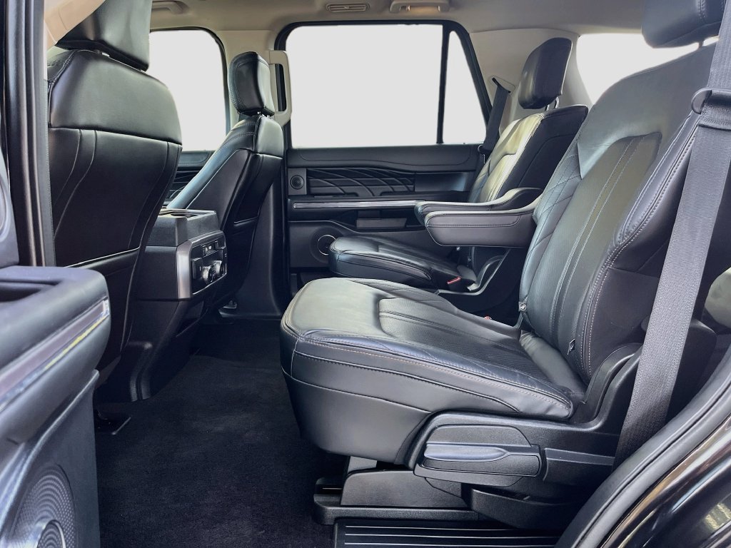 Used 2021 Ford Expedition Platinum AWD/4WD image 24