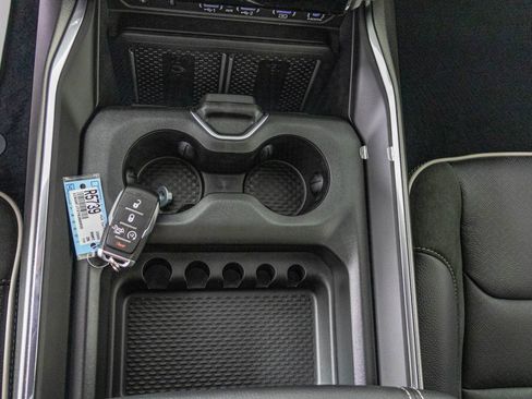 New 2026 RAM 1500 Laramie AWD/4WD image 33