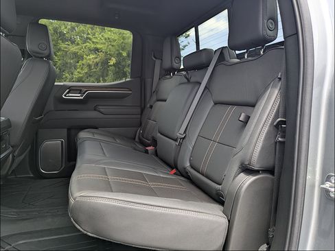 Used 2025 Chevrolet Silverado 1500 High Country AWD/4WD image 25