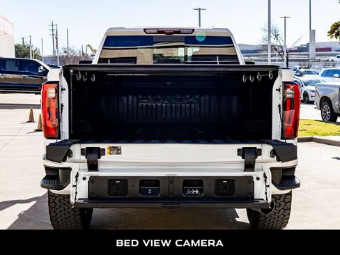 Used 2024 GMC Sierra 2500 Denali Ultimate image 8
