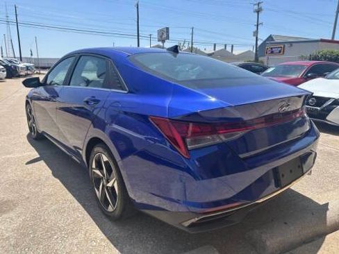 Used 2023 Hyundai Elantra Limited w/ Cargo Package FWD image 6