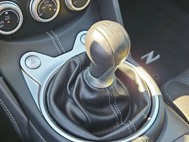 Used 2015 Nissan 370Z Coupe RWD image 12
