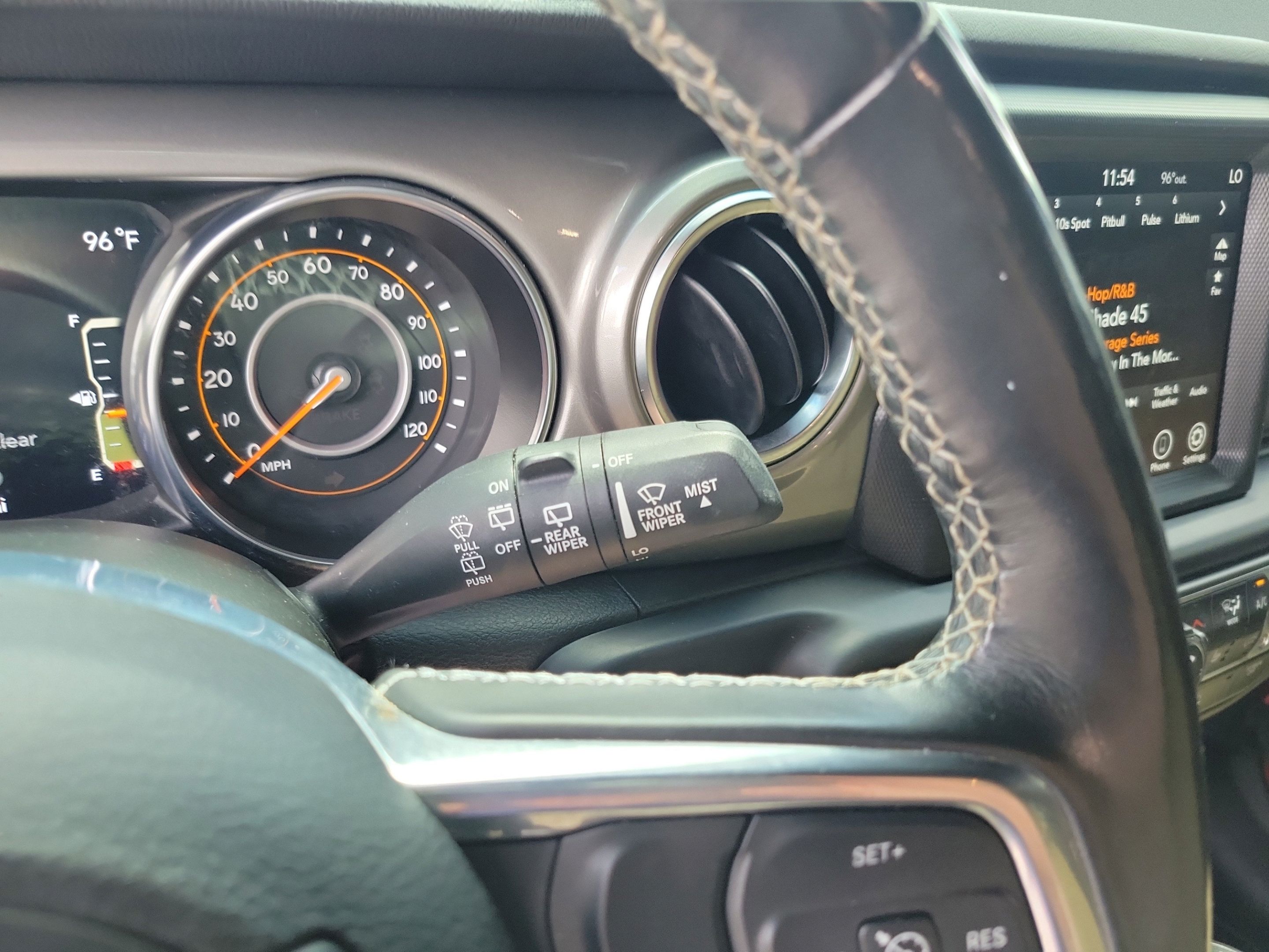 Used 2022 Jeep Wrangler Unlimited Sahara w/ Cold Weather Group AWD/4WD image 20