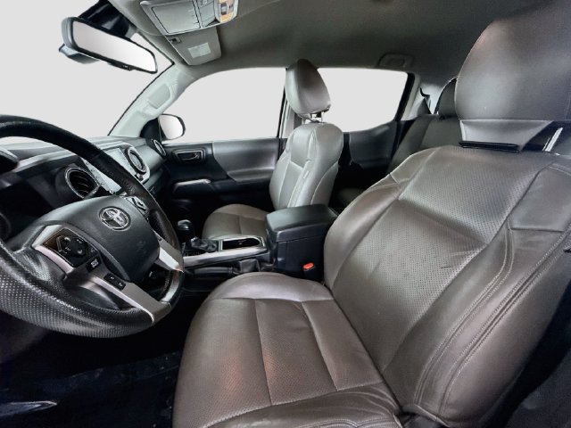 Used 2023 Toyota Tacoma SR5 w/ Technology Package RWD image 21