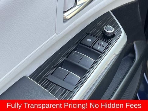 Used 2025 Toyota Sienna XSE AWD/4WD image 27