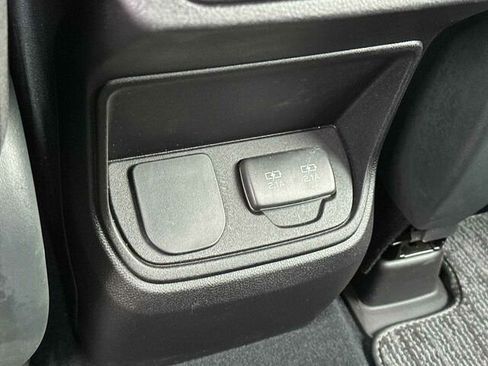 Used 2021 Subaru Ascent 8-Passenger image 15