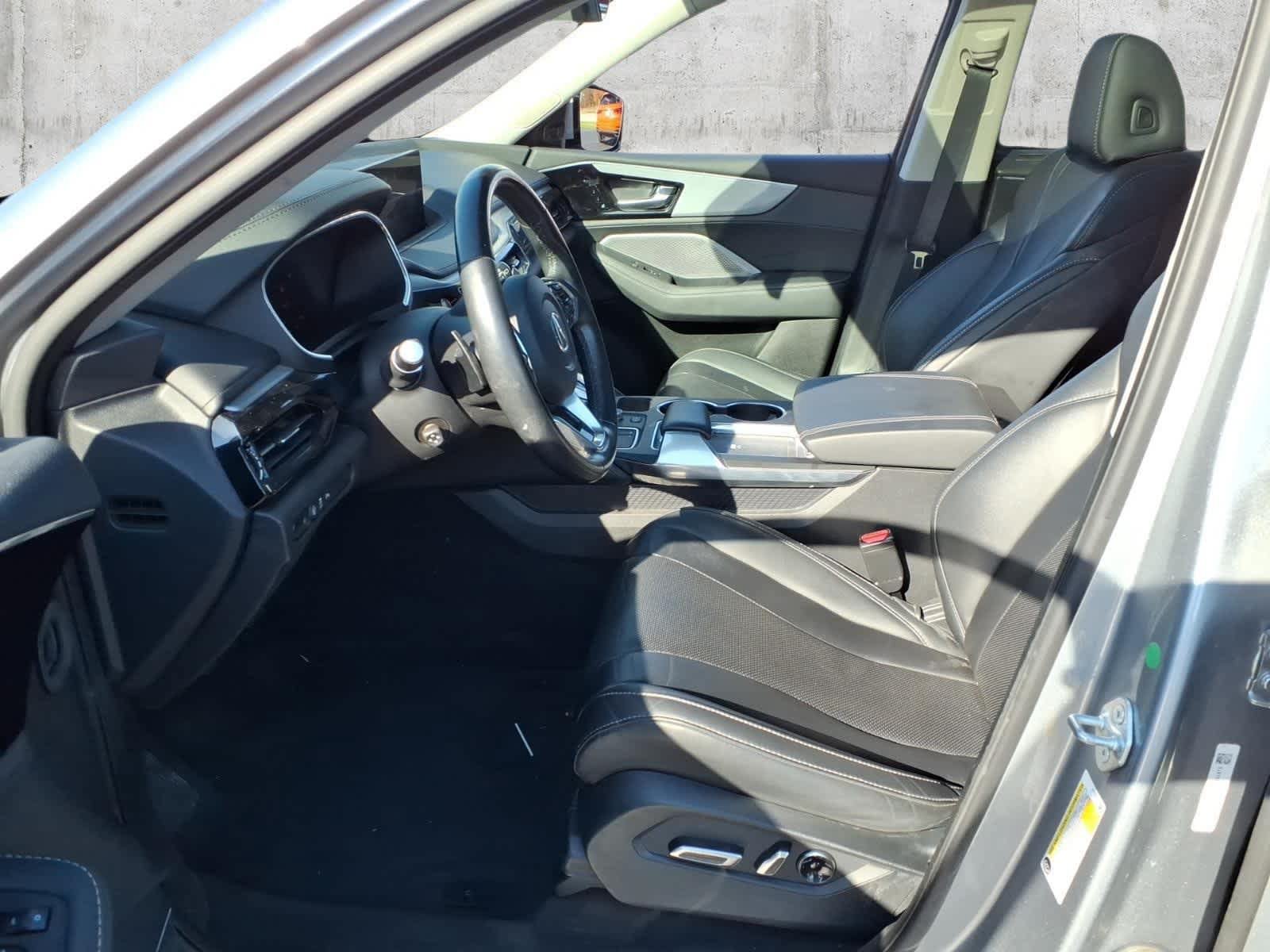 Used 2023 Acura MDX w/ Technology Package AWD/4WD image 4