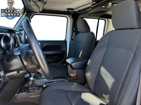 Used 2021 Jeep Wrangler Unlimited Sport AWD/4WD image 9