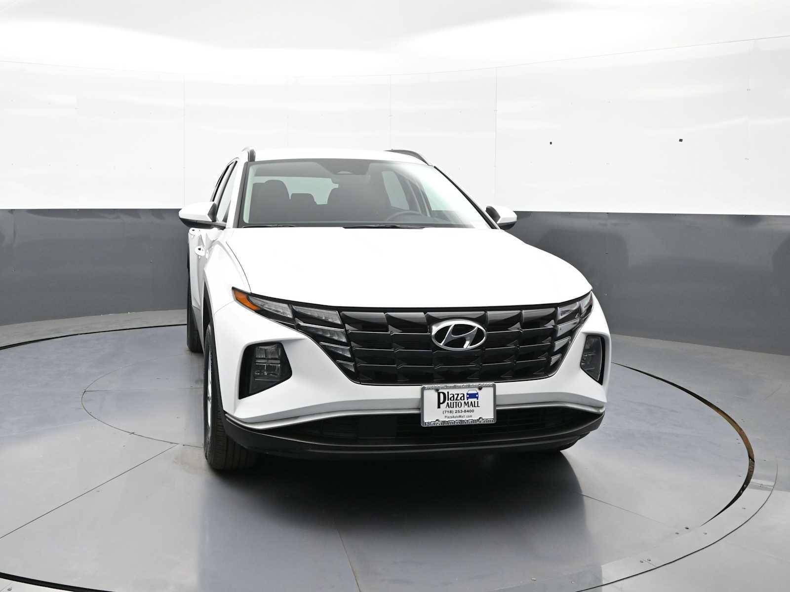 Used 2024 Hyundai Tucson SEL AWD/4WD image 2