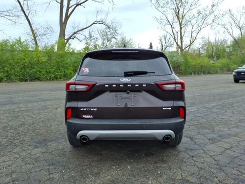 Used 2023 Ford Escape Active w/ Tech Pack #1 AWD/4WD image 6