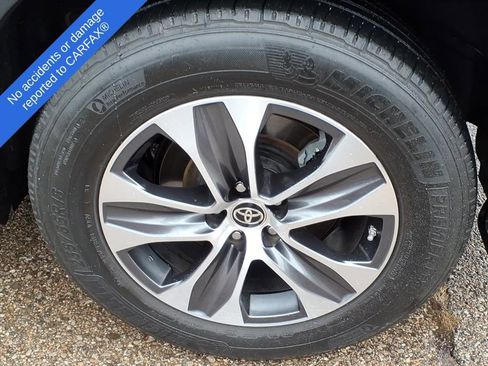 Used 2023 Toyota Highlander L image 9