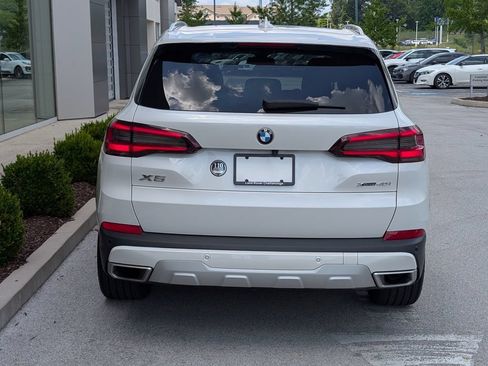 Used 2023 BMW X5 xDrive40i w/ Premium Package AWD/4WD image 6