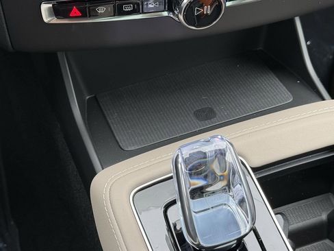 New 2026 Volvo XC90 B6 Plus image 22