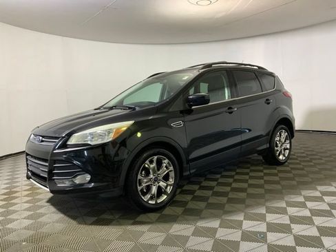 Used 2015 Ford Escape SE w/ Equipment Group 201A FWD image 9