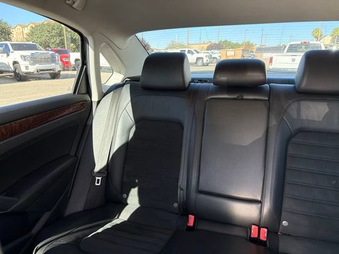 Used 2013 Volkswagen Passat TDI SEL Premium FWD image 20