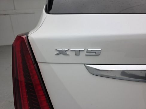 Used 2022 Cadillac XT5 Premium Luxury AWD/4WD image 57