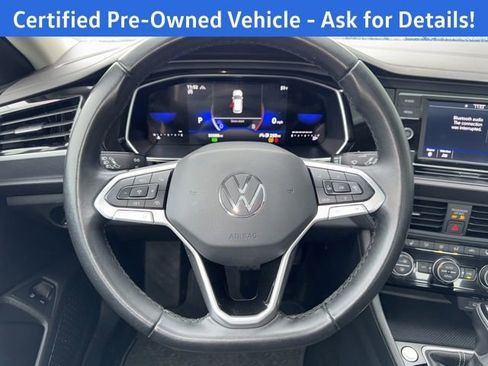 Certified 2024 Volkswagen Jetta SE w/ Panoramic Sunroof Package FWD image 10