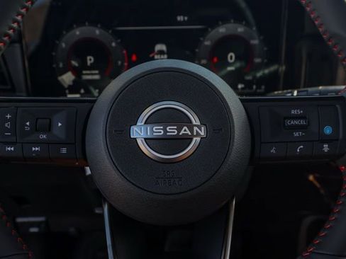 New 2025 Nissan Kicks SR image 25