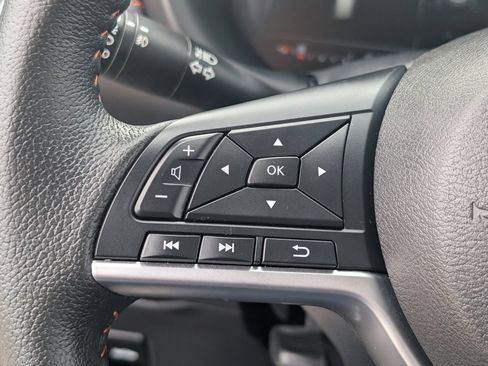 Used 2023 Nissan Kicks SR FWD image 23