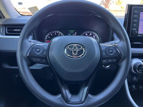 Used 2020 Toyota RAV4 XLE image 24