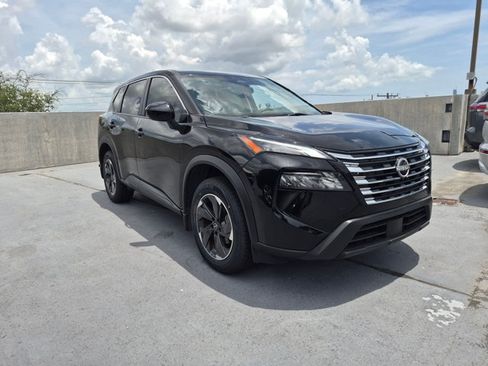 Certified 2024 Nissan Rogue SV FWD image 3