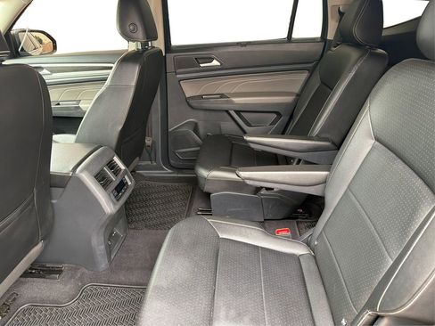 Used 2023 Volkswagen Atlas SE FWD image 11