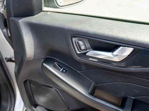 Used 2023 Ford Escape ST-Line FWD image 30