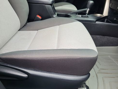 Used 2015 Toyota RAV4 LE image 31