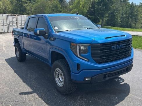 Used 2022 GMC Sierra 1500 Elevation w/ Elevation Premium Package AWD/4WD image 1