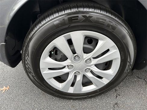 Certified 2024 Kia Soul LX image 34