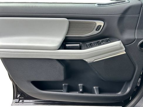 Used 2025 Ford Expedition Max Platinum w/ Driver's Package AWD/4WD image 15