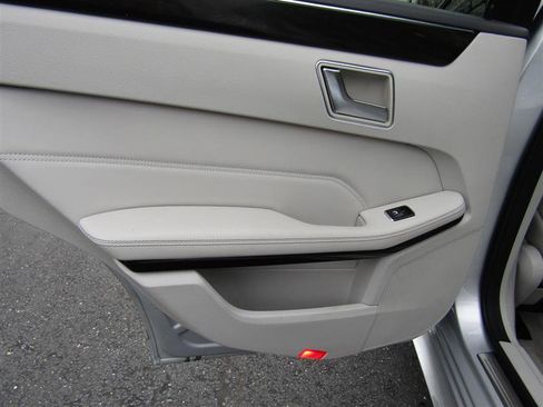 Used 2015 Mercedes-Benz E 350 Sedan w/ Premium 1 Package image 26