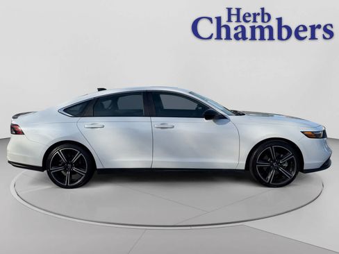 Used 2024 Honda Accord Sport image 11