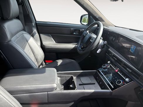 Used 2025 Hyundai Santa Fe Calligraphy image 15