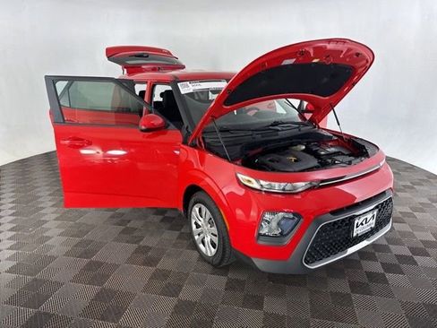 Certified 2022 Kia Soul LX FWD image 13