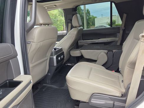 Used 2021 Ford Expedition XLT RWD image 5
